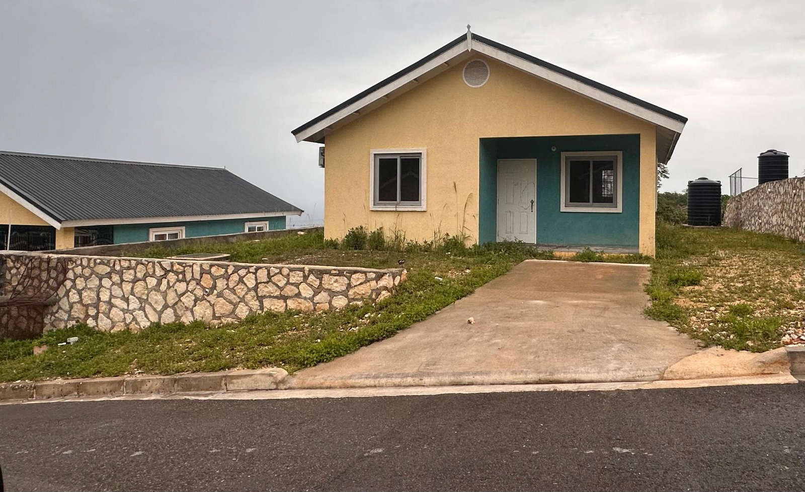 Charming-2-Bedroom-House-for-Rent-in-Edmund-Ridge-Jamaica Second image of Lot 210 Edmund Ridge in Rose Hall, St. James, Jamaica - property is For Rent