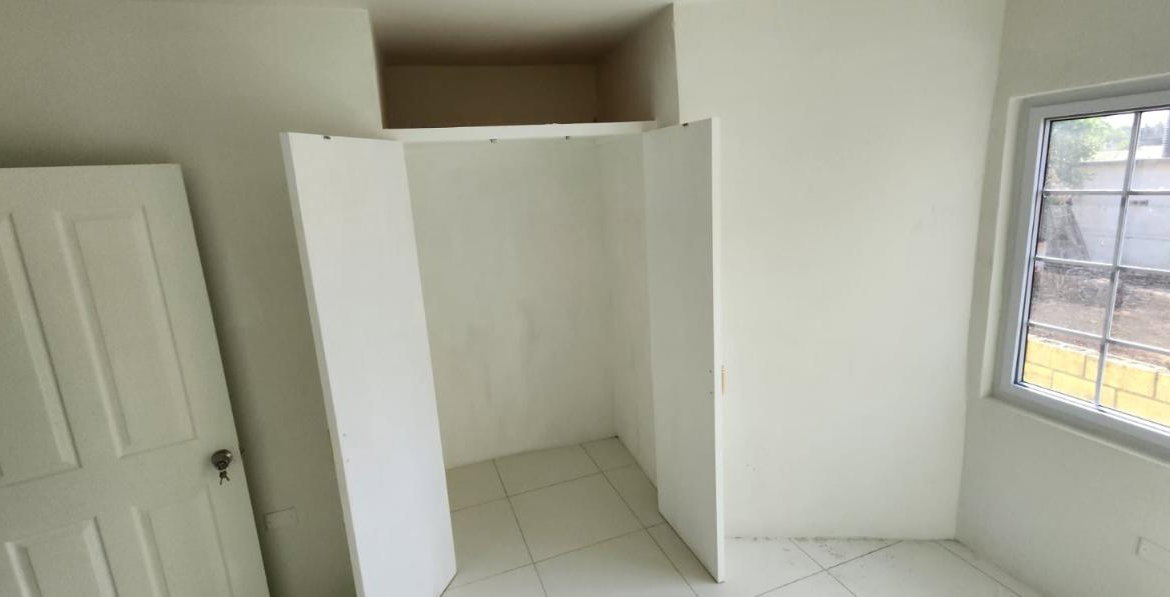 Seventh image of 334 Boulder Crescent, Hellshi in Hellshire Heights, St. Catherine, Jamaica - property is For Rent