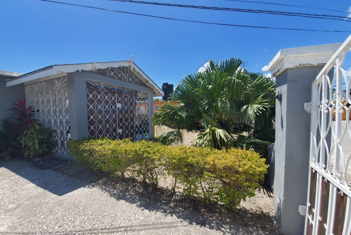 Second image of 96 Innswood Village in Spanish Town, St. Catherine, Jamaica - property is For Rent