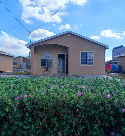 First image of 1128 Phoenix Park in Phoenix Park, St. Catherine, Jamaica - property is For Rent