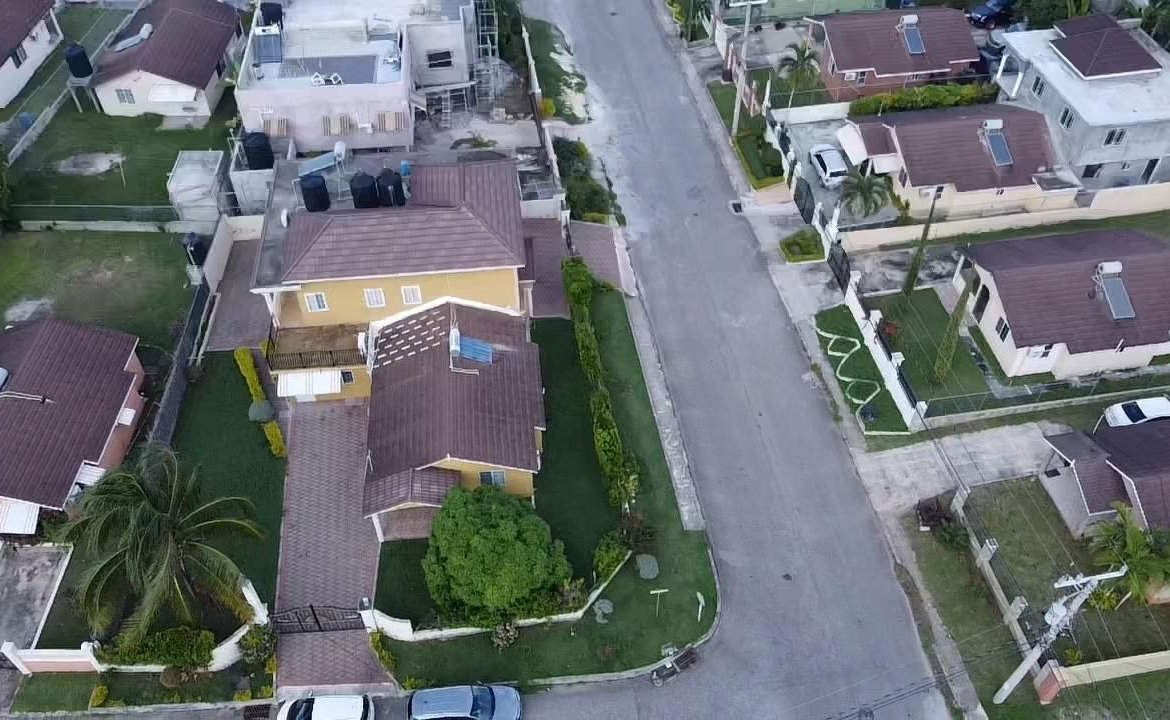Thirteenth image of 536 Cassia Road in SPOT VALLEY, St. James, Jamaica - property is For Rent