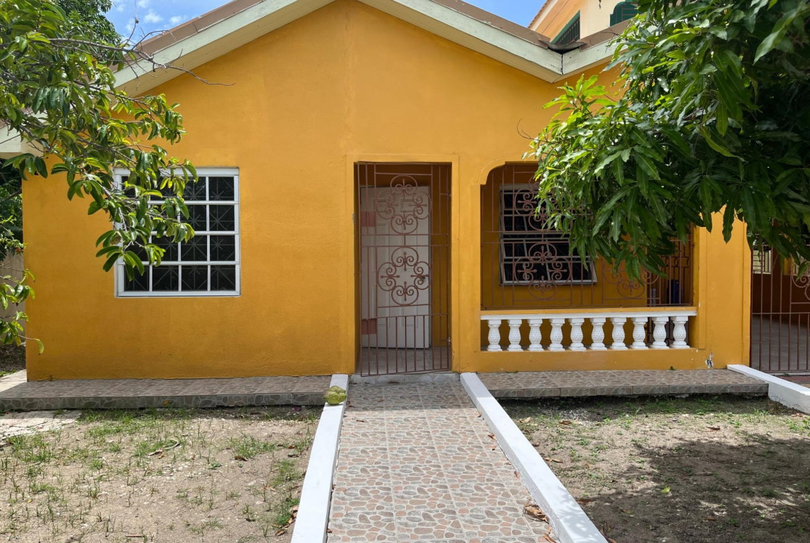 Second image of 622 Bayswater Crescent, White in White Water Meadows, St. Catherine, Jamaica - property is For Rent