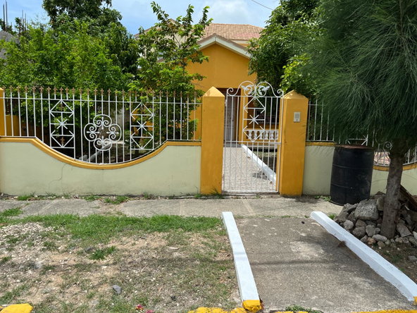 Tenth image of 622 Bayswater Crescent, White in White Water Meadows, St. Catherine, Jamaica - property is For Rent