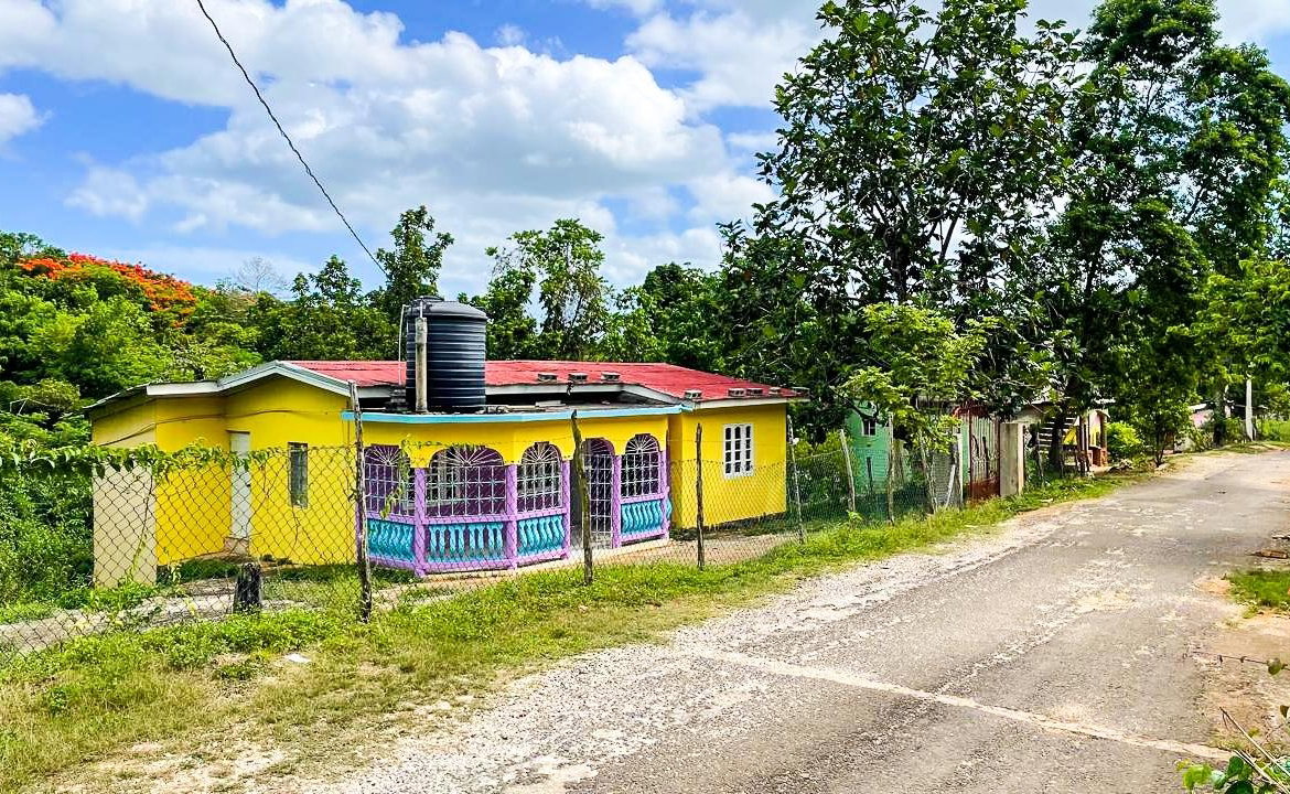 Second image of Bonavista, Santa Cruz in Santa Cruz, St. Elizabeth, Jamaica - property is For Sale