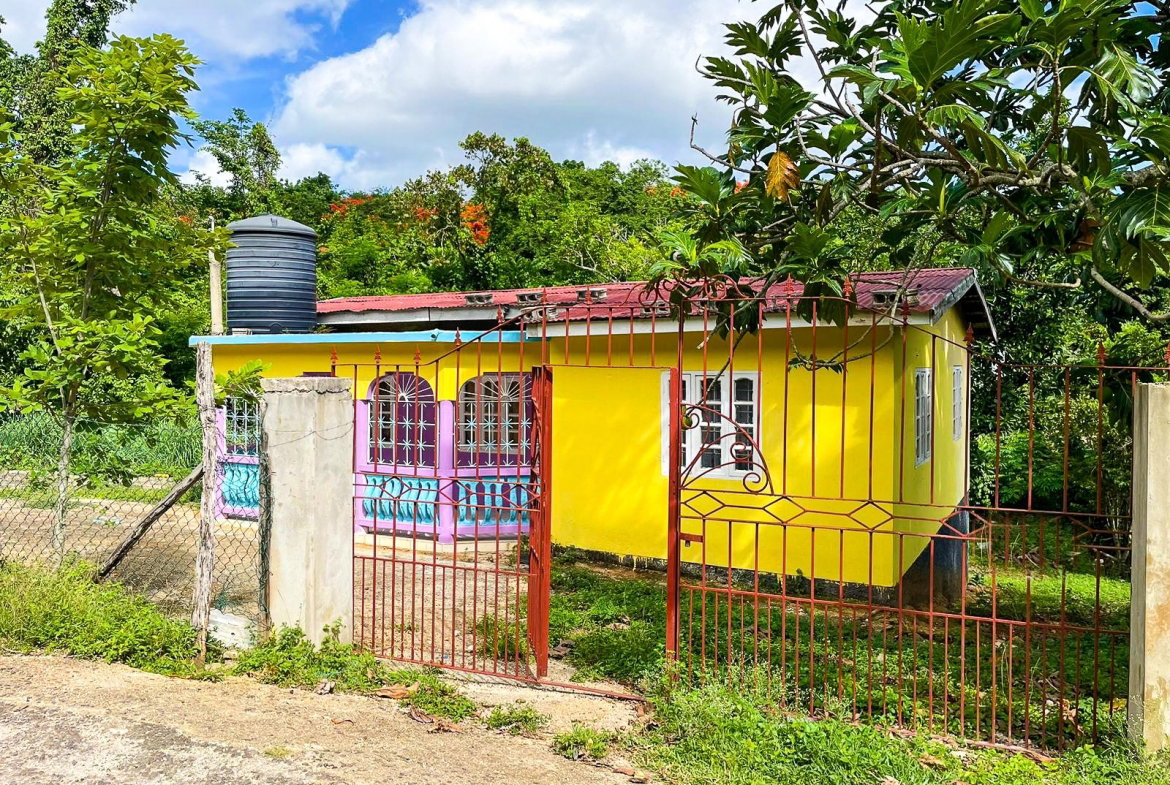 Third image of Bonavista, Santa Cruz in Santa Cruz, St. Elizabeth, Jamaica - property is For Sale