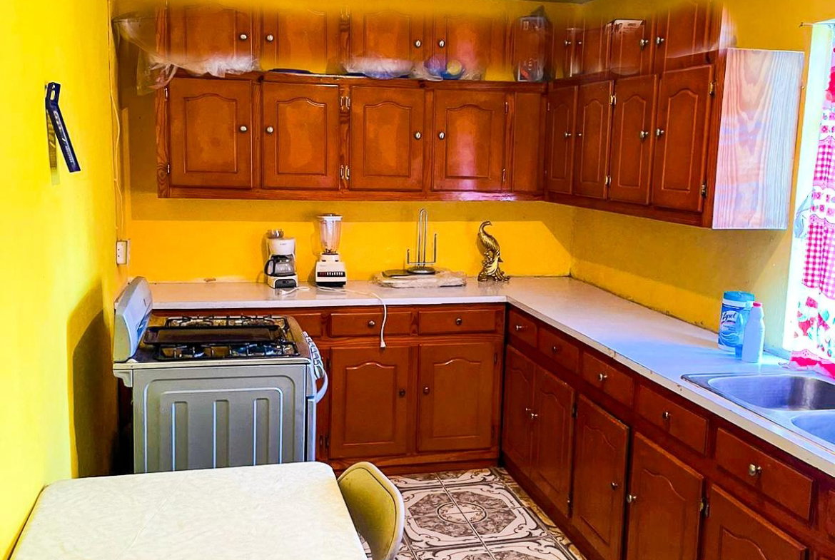 Sixth image of Bonavista, Santa Cruz in Santa Cruz, St. Elizabeth, Jamaica - property is For Sale