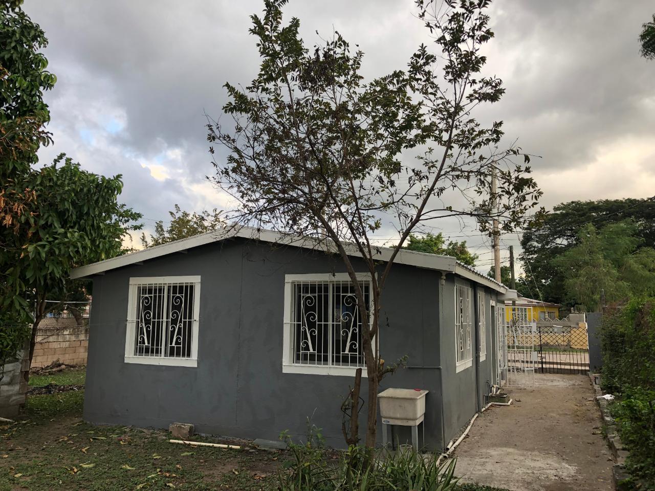 Charming-2-Bedroom-House-for-Sale-in-Jamaica-42-Potosi-Avenue Sixteenth image of 42 Potosi Avenue in Kingston 20, St. Andrew, Jamaica - property is For Sale