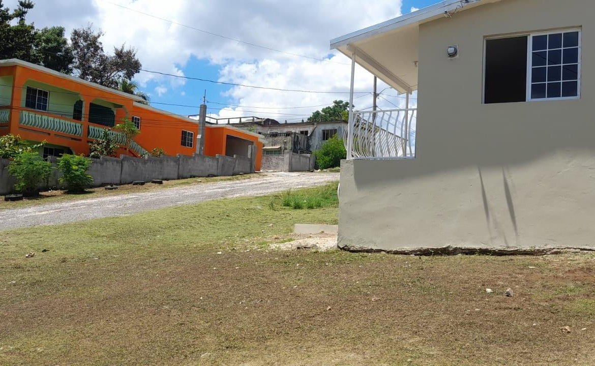 Second image of 112 Hummingbird Close in Santa Cruz, St. Elizabeth, Jamaica - property is For Sale