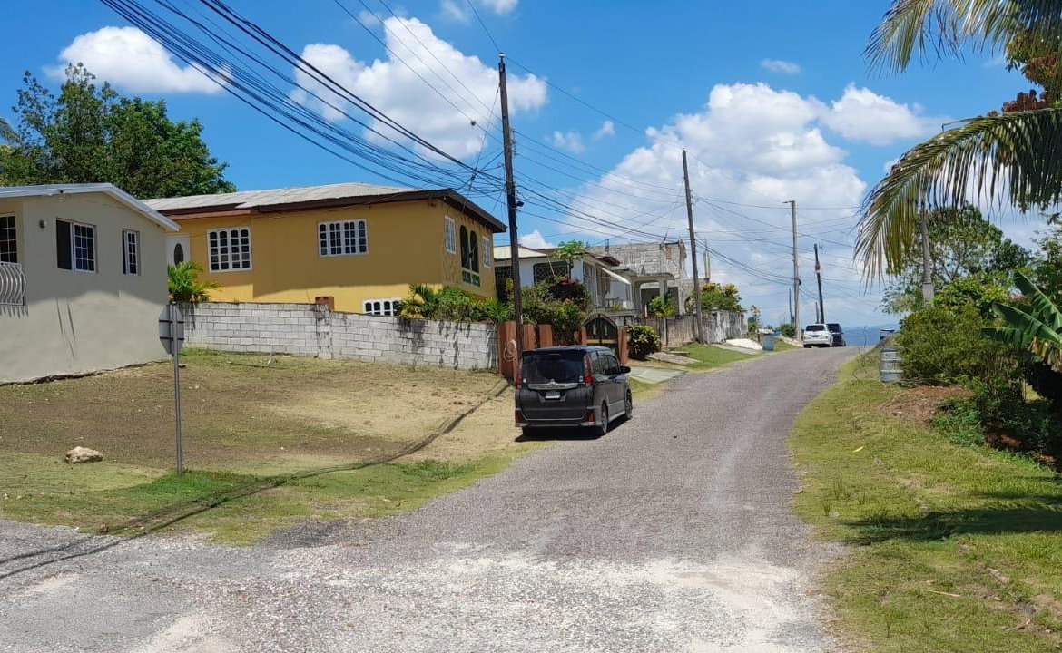 First image of 112 Hummingbird Close in Santa Cruz, St. Elizabeth, Jamaica - property is For Sale