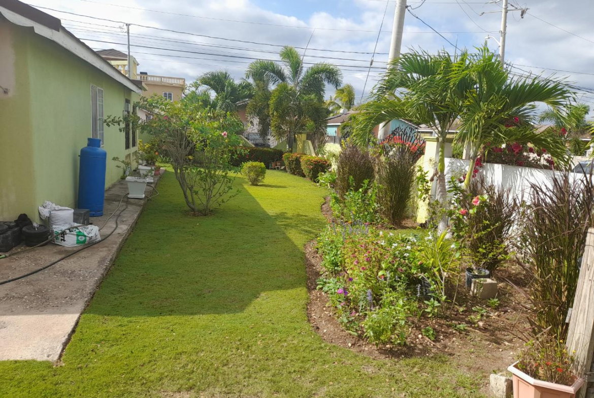 Tenth image of 31 Reef Way in Old Harbour, St. Catherine, Jamaica - property is For Sale