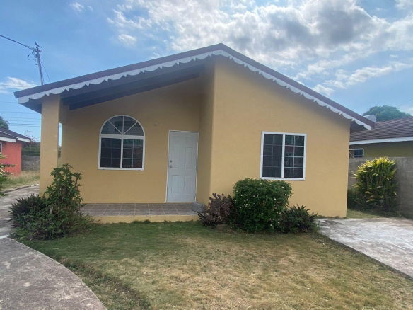 First image of 95 Dolphin Crescent in Old Harbour, St. Catherine, Jamaica - property is For Sale