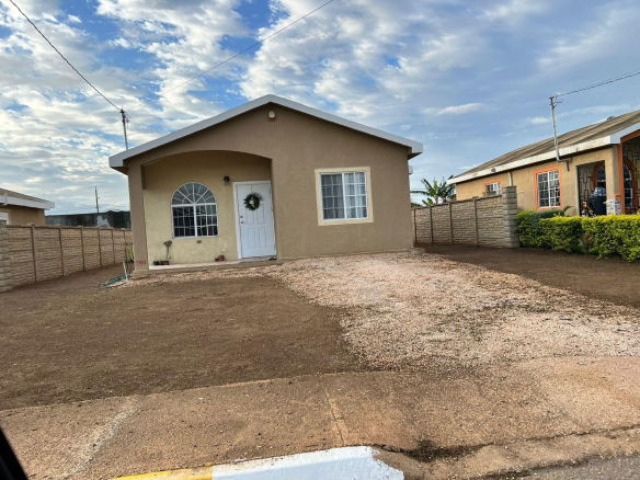 First image of 780 Lagoon Avenue, Phoenix pa in Phoenix Park, St. Catherine, Jamaica - property is For Sale