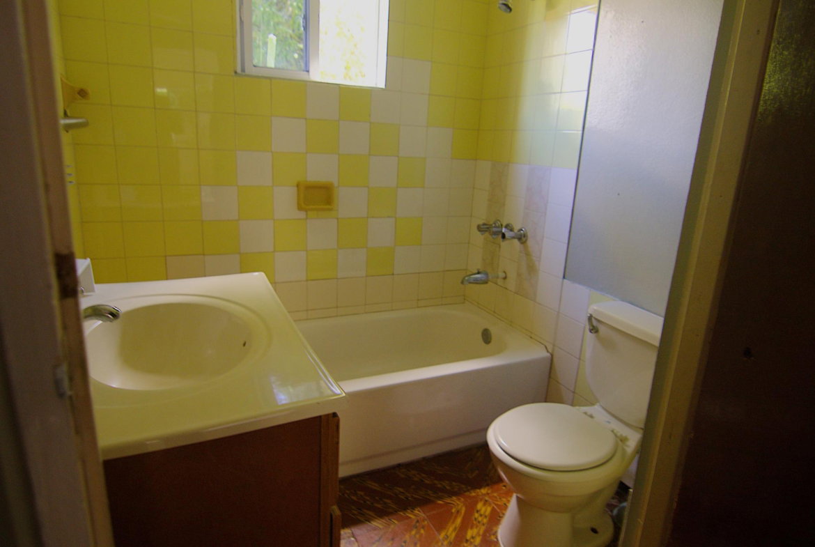 Fourth image of Royal Flat in Mandeville, Manchester, Jamaica - property is For Sale