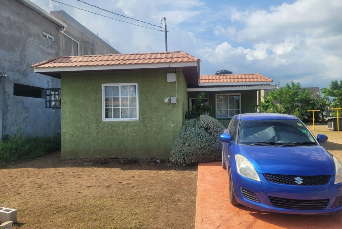 First image of 484 Silver Crescent in Johnston Pen, St. Catherine, Jamaica - property is For Rent