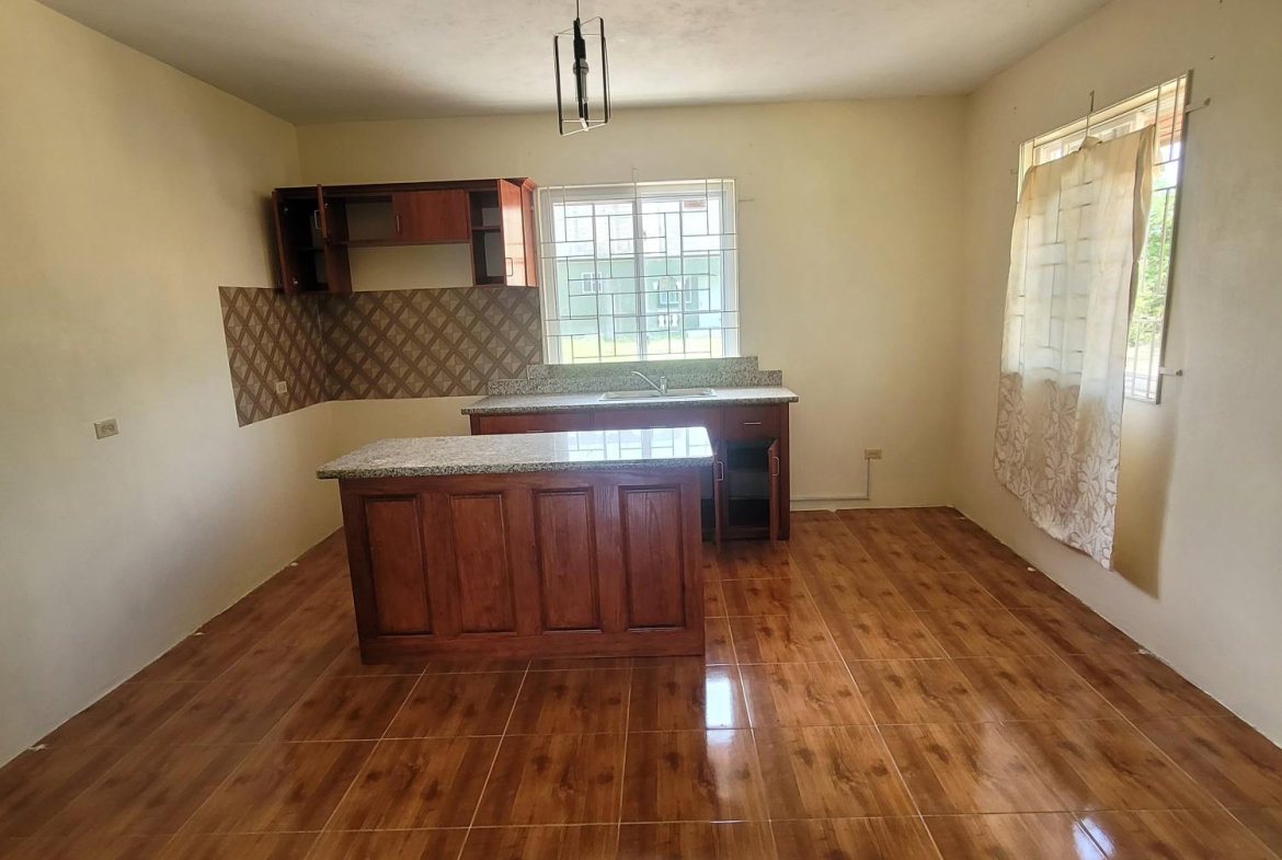 Fifth image of 484 Silver Crescent in Johnston Pen, St. Catherine, Jamaica - property is For Rent