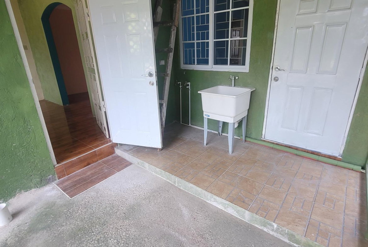 Eighth image of 484 Silver Crescent in Johnston Pen, St. Catherine, Jamaica - property is For Rent