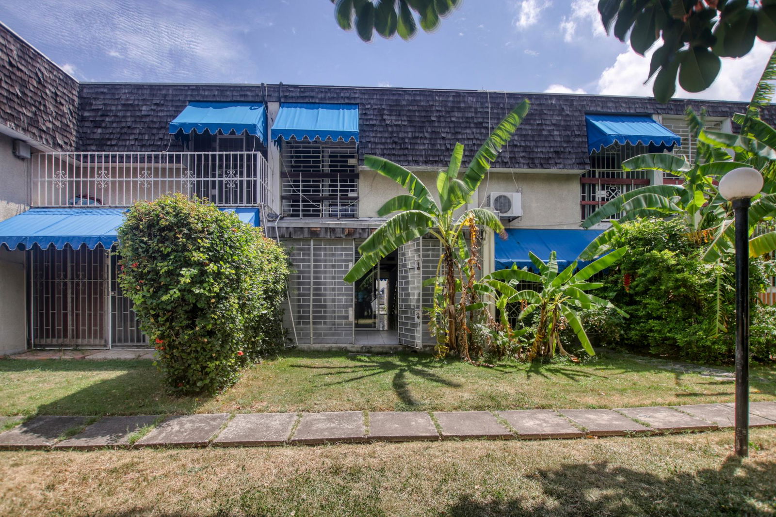 Second image of 8 Worthington Place in NEW KINGSTON, St. Andrew, Jamaica - property is For Sale