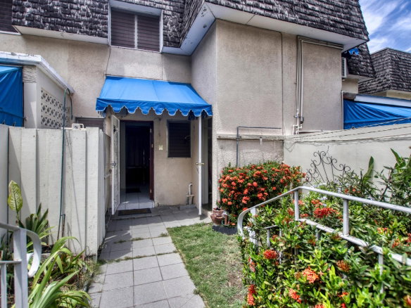 First image of 8 Worthington Place in NEW KINGSTON, St. Andrew, Jamaica - property is For Sale