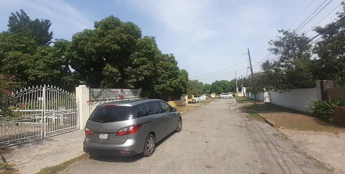 Thirteenth image of 5 Dawn Avenue, Kinston 10 , in Kingston 10, St. Andrew, Jamaica - property is For Sale