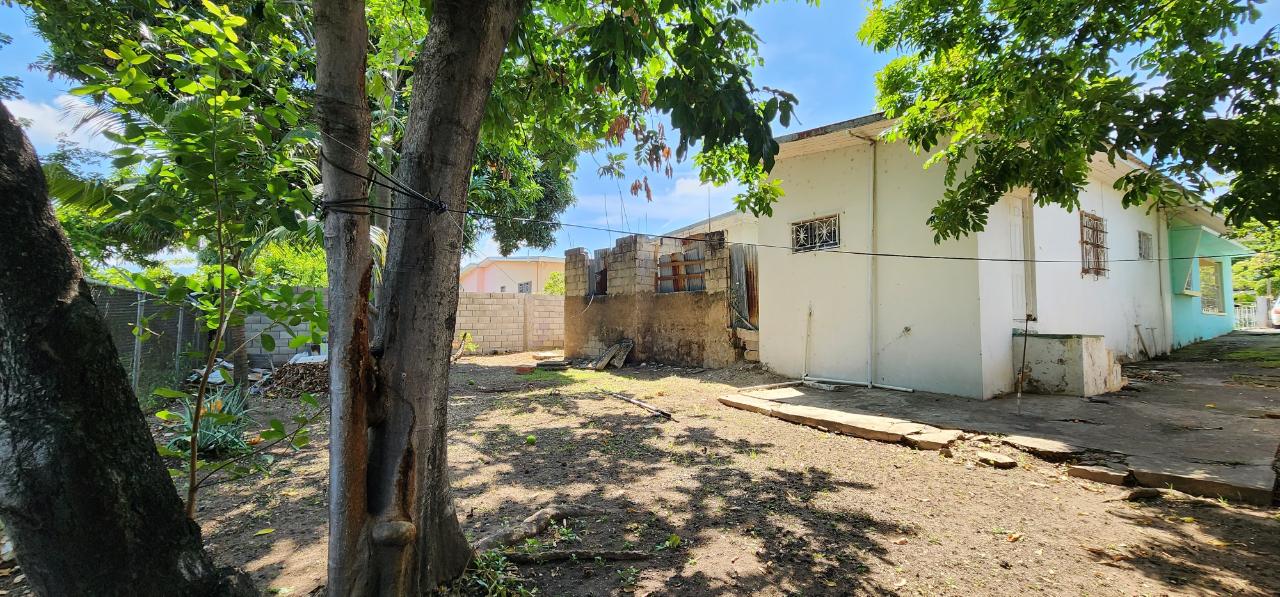 Charming-2-Family-Home-for-Sale-in-St.-Andrew-Jamaica Fifteenth image of 35 Moreton Park Avenue in Kingston 10, St. Andrew, Jamaica - property is For Sale