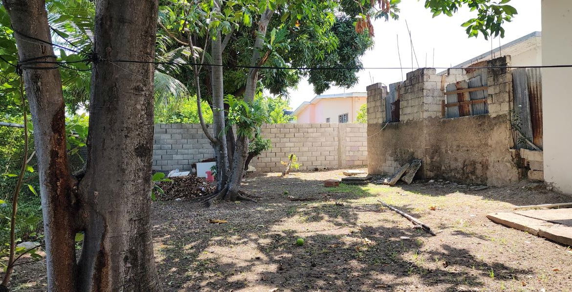 Sixteenth image of 35 Moreton Park Avenue in Kingston 10, St. Andrew, Jamaica - property is For Sale