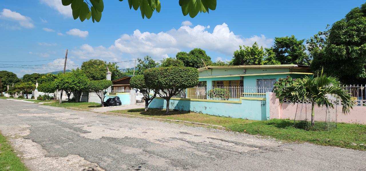 Charming-2-Family-Home-for-Sale-in-St.-Andrew-Jamaica Twenty-Second image of 35 Moreton Park Avenue in Kingston 10, St. Andrew, Jamaica - property is For Sale
