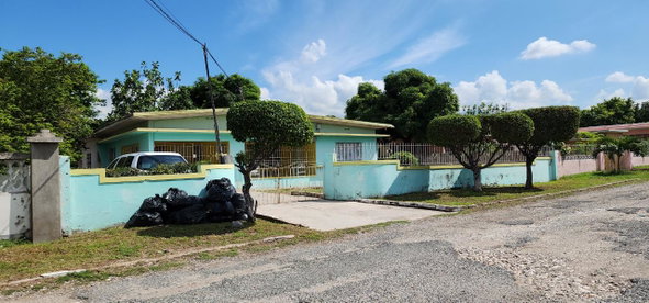 Fourth image of 35 Moreton Park Avenue in Kingston 10, St. Andrew, Jamaica - property is For Sale