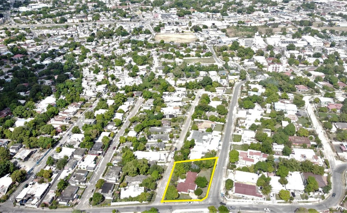 Seventeenth image of 23 1/2 Cassia Park in Kingston 10, St. Andrew, Jamaica - property is For Sale