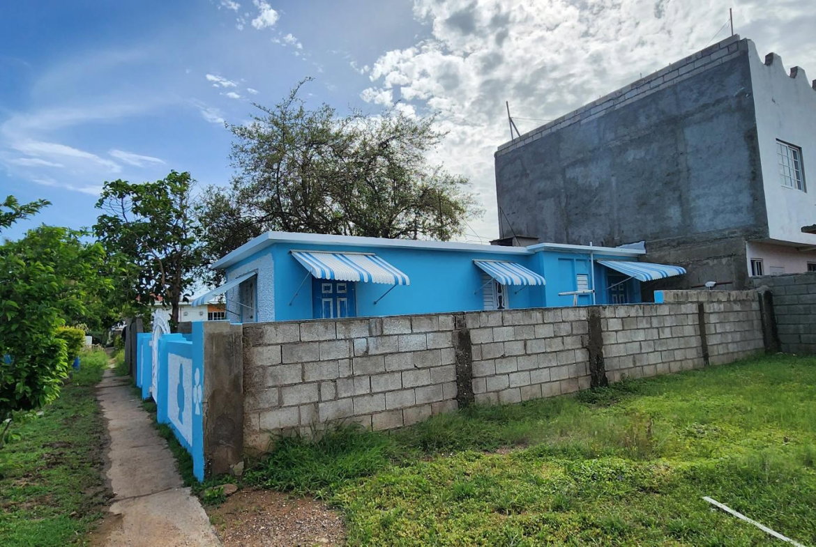 Third image of 365 East 24th Way, East Kensi in Greater Portmore, St. Catherine, Jamaica - property is For Sale