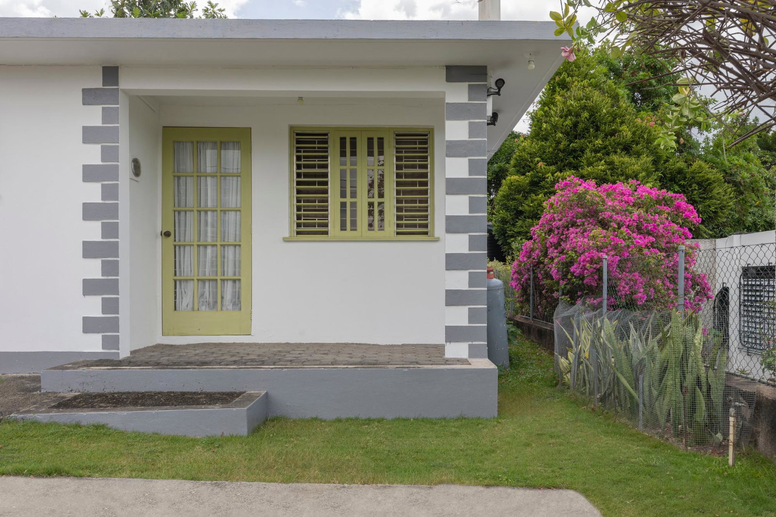 Second image of 57 Glendon Circle, Hope Past in Kingston 8, St. Andrew, Jamaica - property is For Rent