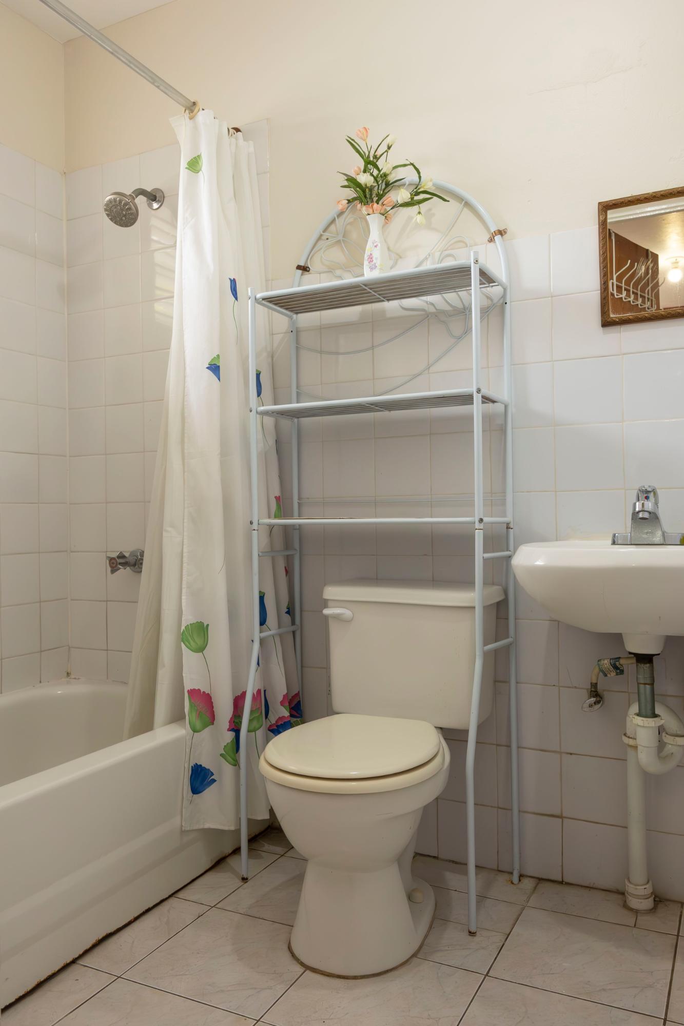 Eighth image of 57 Glendon Circle, Hope Past in Kingston 8, St. Andrew, Jamaica - property is For Rent