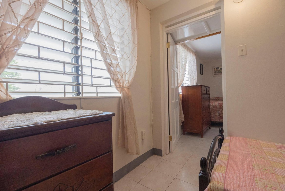 Ninth image of 57 Glendon Circle, Hope Past in Kingston 8, St. Andrew, Jamaica - property is For Rent