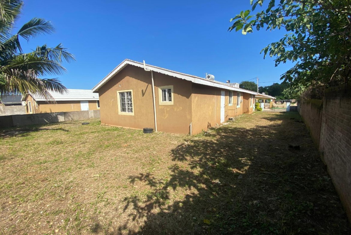Tenth image of 209 Loggerhead Circle in Coral Spring, Trelawny, Jamaica - property is For Sale