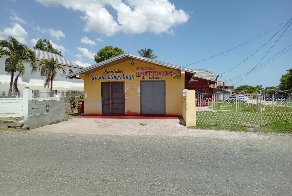 Seventeenth image of Kemps Hill, Race Course in Race Course, Clarendon, Jamaica - property is For Sale