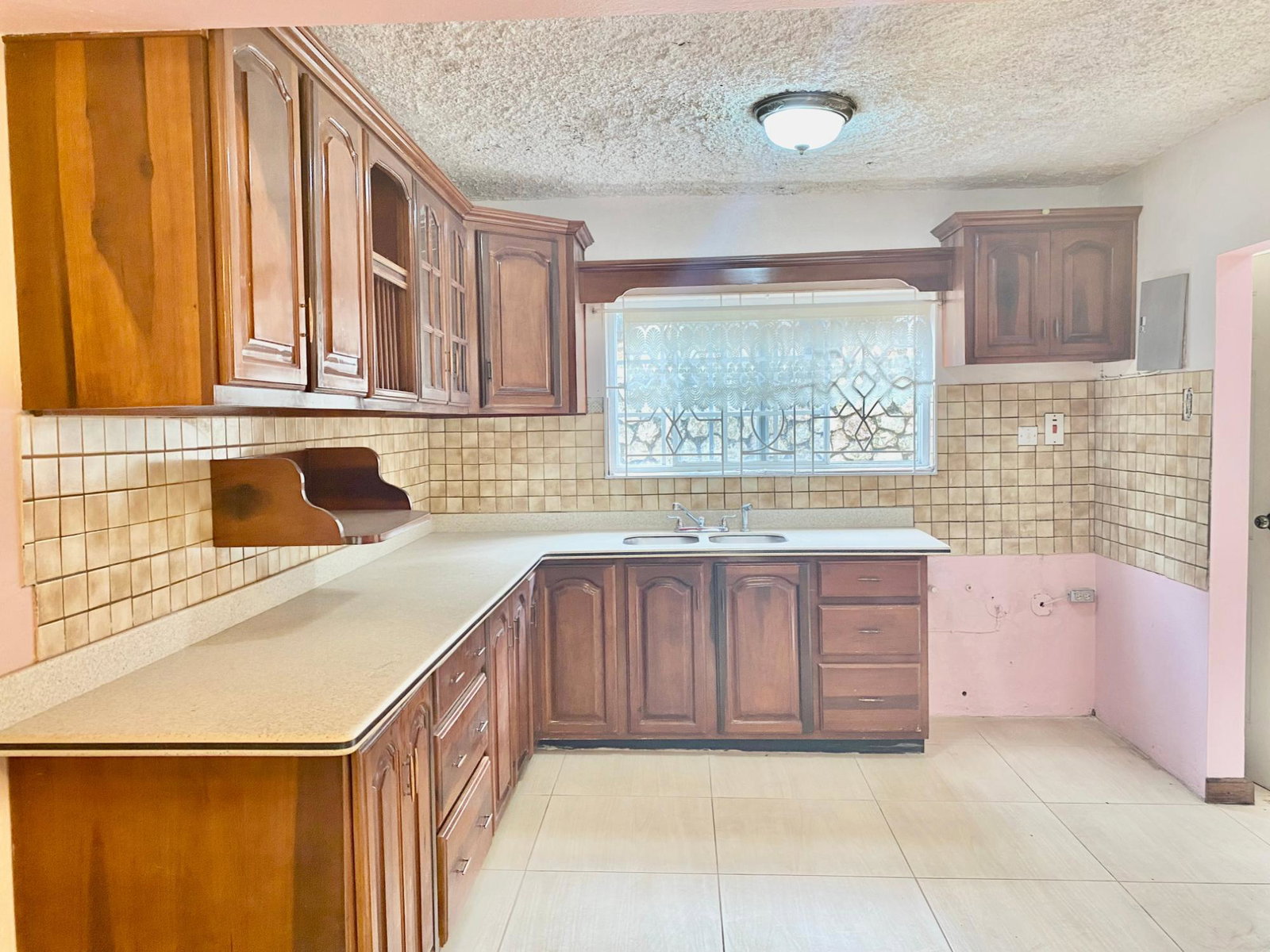 Fourth image of 2-2 Leas Flat in Red Hills, St. Andrew, Jamaica - property is For Sale