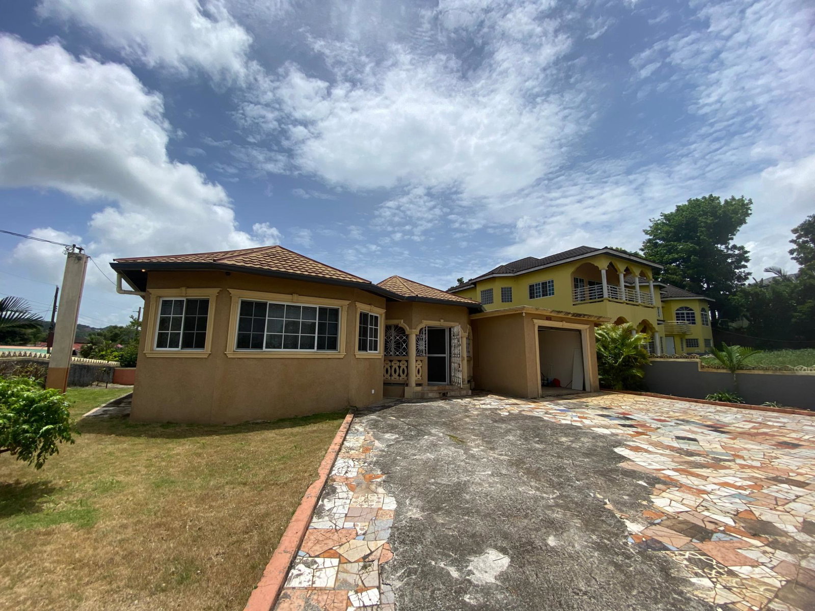 Charming-3-Bedroom-Bungalow-for-Rent-in-Manchester-Jamaica Second image of Wint Road in Mandeville, Manchester, Jamaica - property is For Rent