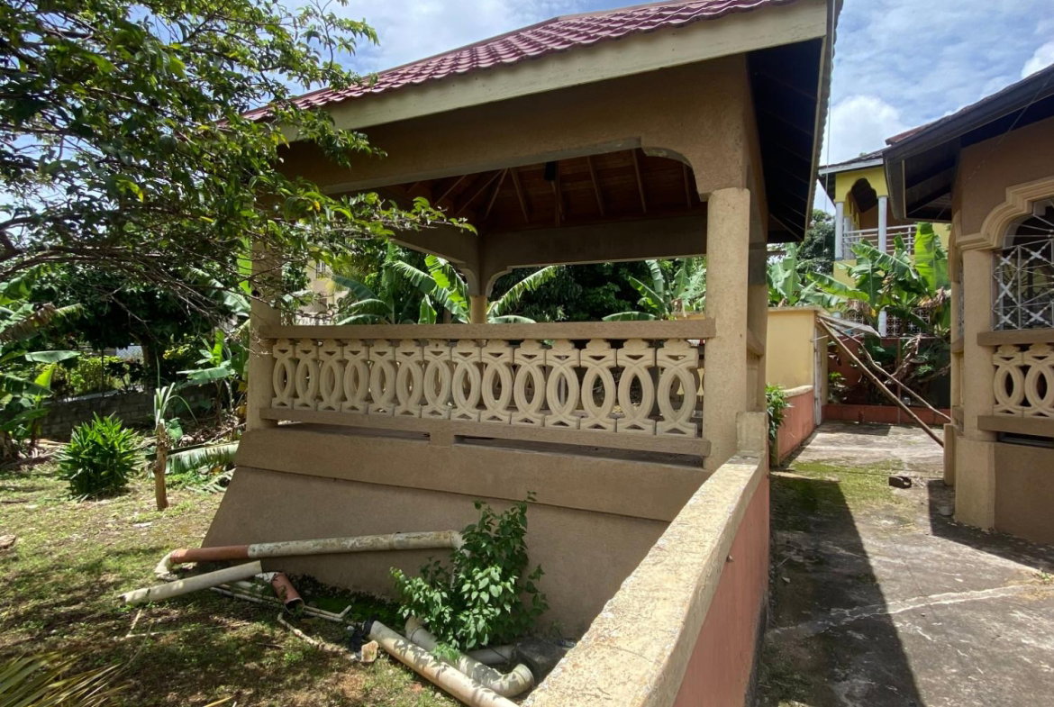 Seventeenth image of Wint Road in Mandeville, Manchester, Jamaica - property is For Rent
