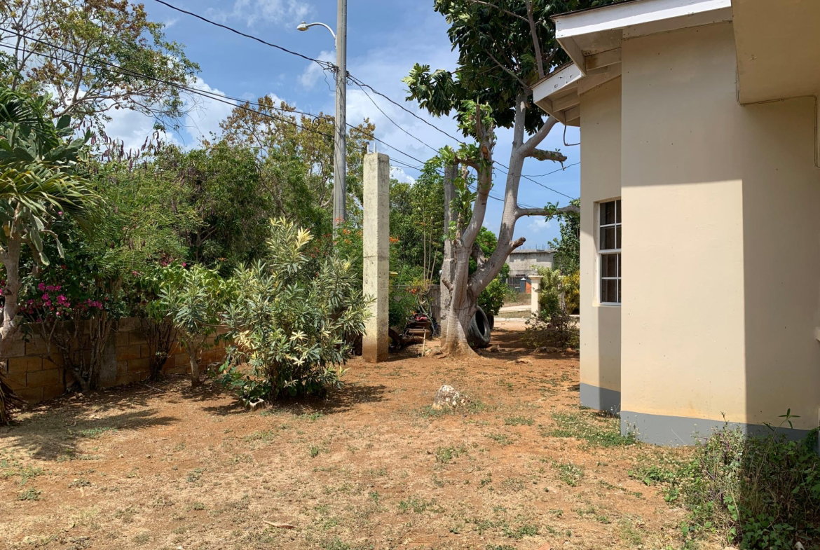 Fifth image of 160b Circle Valley Cres in Salt Marsh, Trelawny, Jamaica - property is For Sale