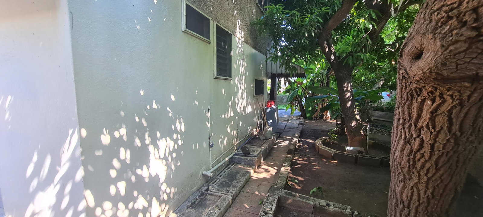 Third image of 6 Nutmeg Close in Kingston 8, St. Andrew, Jamaica - property is For Sale