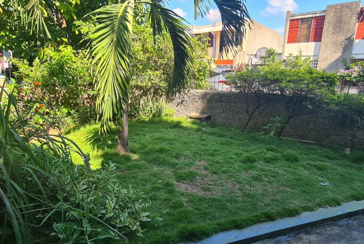 Fifth image of 6 Nutmeg Close in Kingston 8, St. Andrew, Jamaica - property is For Sale