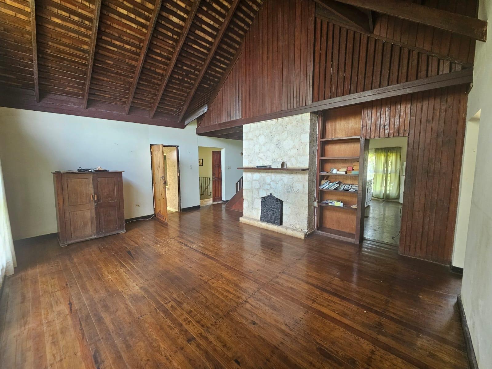 Eighth image of 3 Woodlawn Close in Mandeville, Manchester, Jamaica - property is For Sale