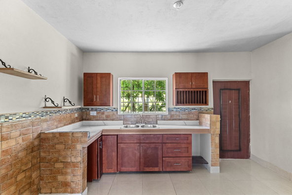 Fourth image of Bull Savanna in BULL SAVANNA, St. Elizabeth, Jamaica - property is For Sale