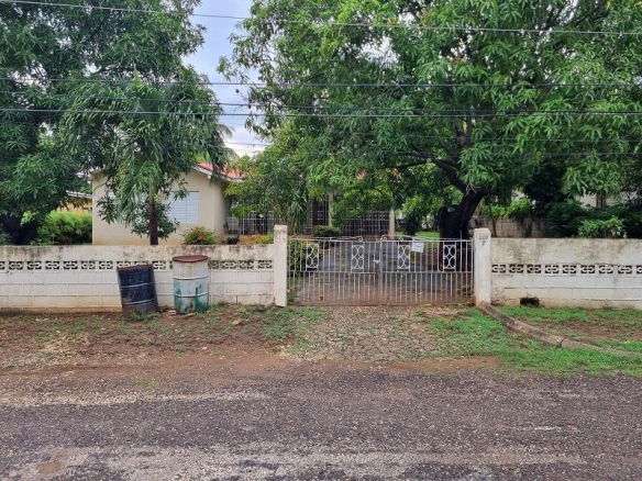 First image of 7 Glenmuir, Glenmuir Drive in May Pen, Clarendon, Jamaica - property is For Sale