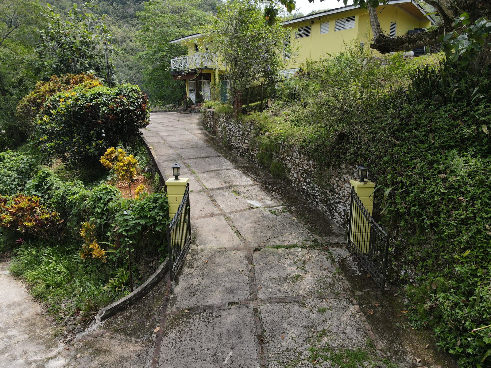 Second image of Rock Hall po Kingston in Rock Hall, St. Andrew, Jamaica - property is For Sale