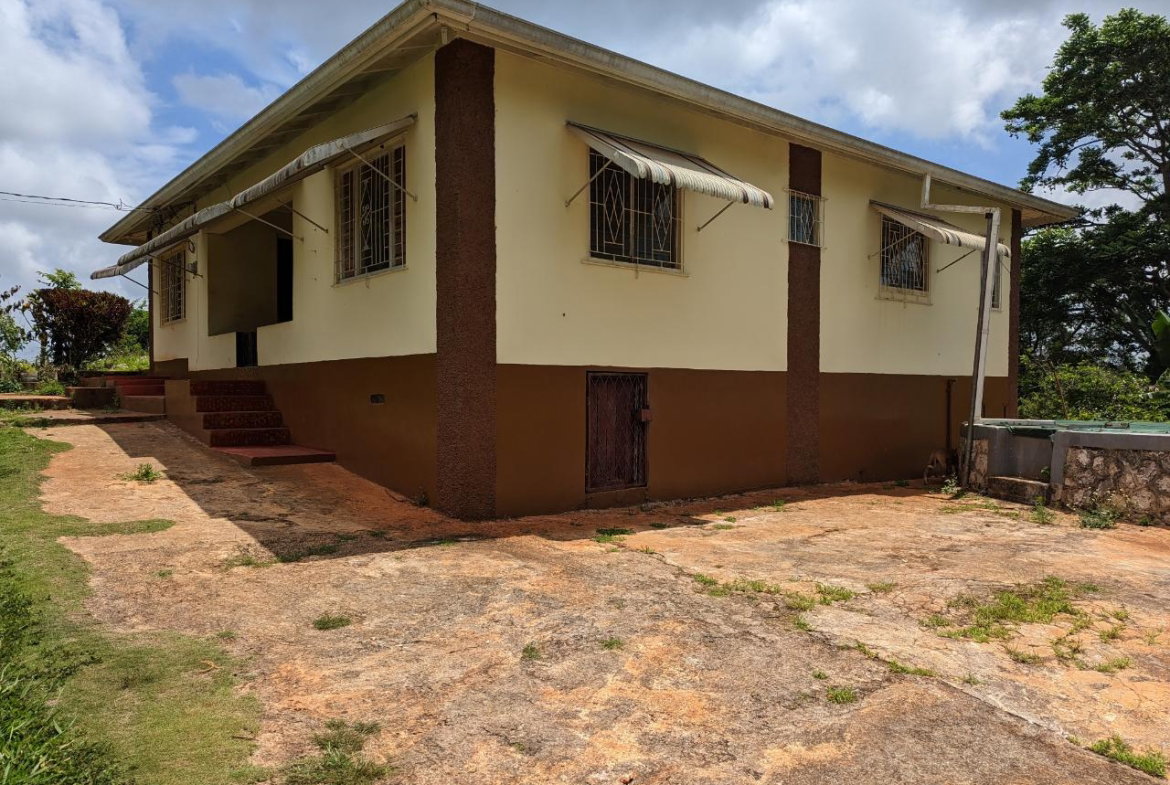 Second image of 01 Knockpatrick in Knockpatrick, Manchester, Jamaica - property is For Sale