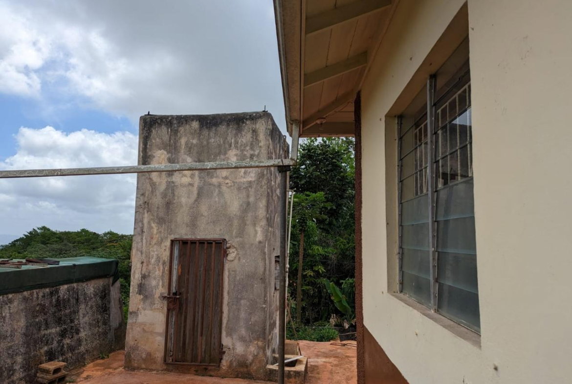 Fifth image of 01 Knockpatrick in Knockpatrick, Manchester, Jamaica - property is For Sale