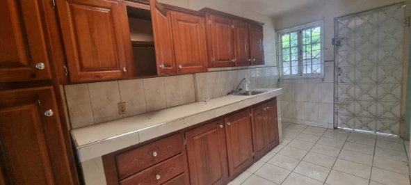 Sixteenth image of Park Circle East in Greater Portmore, St. Catherine, Jamaica - property is For Sale