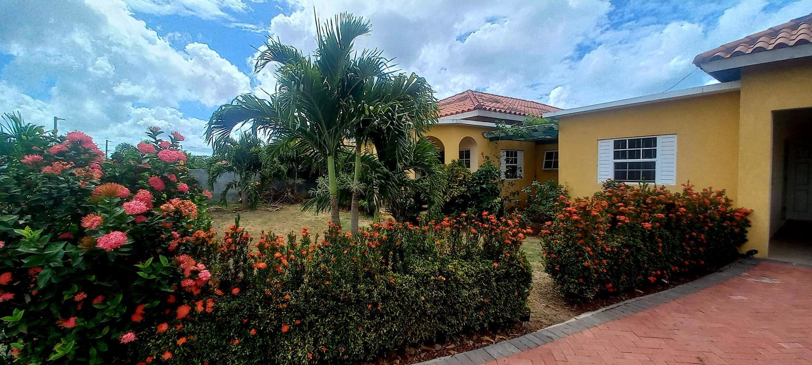 Second image of Aqueduct Country Club in Bushy Park, St. Catherine, Jamaica - property is For Sale