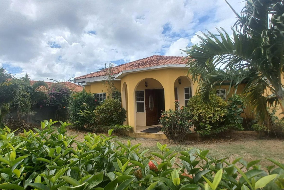 Third image of Aqueduct Country Club in Bushy Park, St. Catherine, Jamaica - property is For Sale
