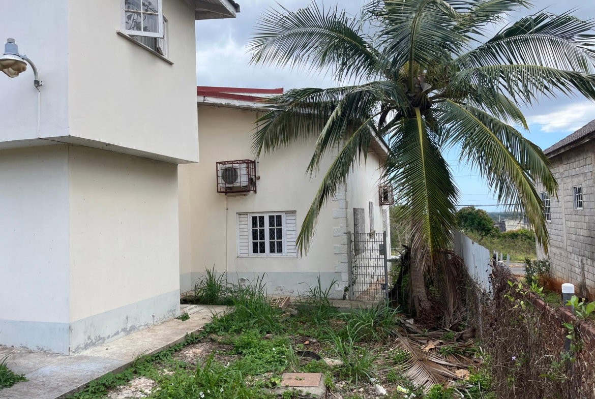 Third image of 11 Century Blvd. in Spanish Town, St. Catherine, Jamaica - property is For Sale